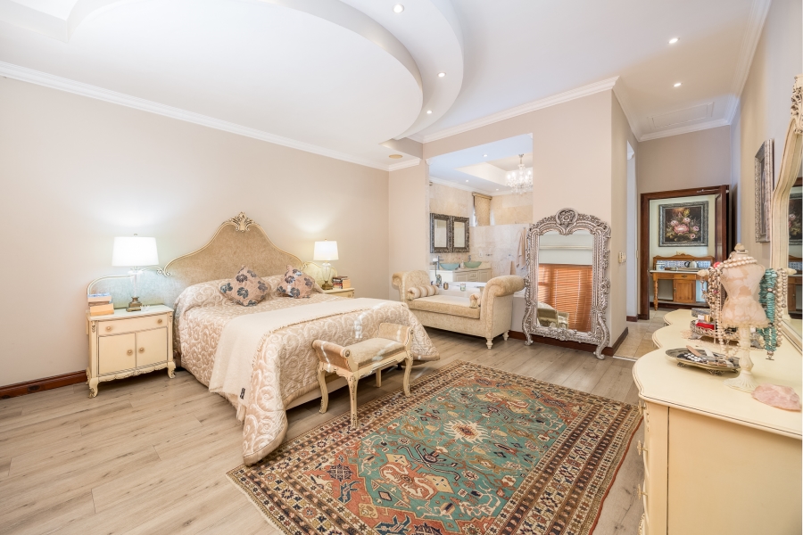 6 Bedroom Property for Sale in Klein Zevenwacht Western Cape